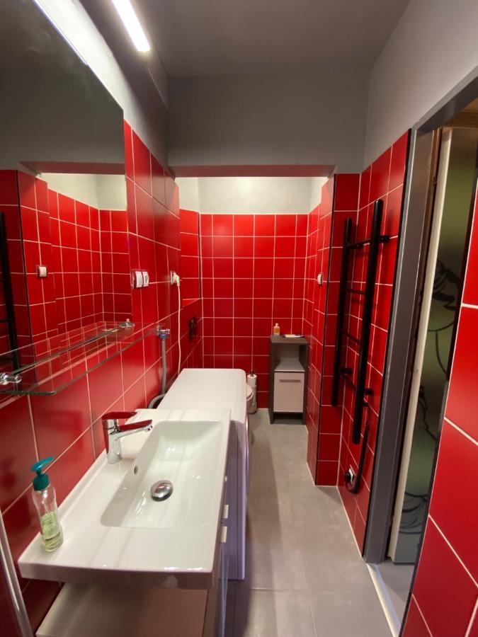 Apartment B42 Bed And Cafe Praha Bagian luar foto